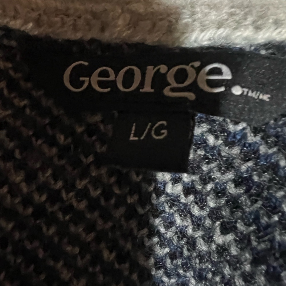 George Gray and Blue Patterned women’s Cardigan - Picture 2 of 4